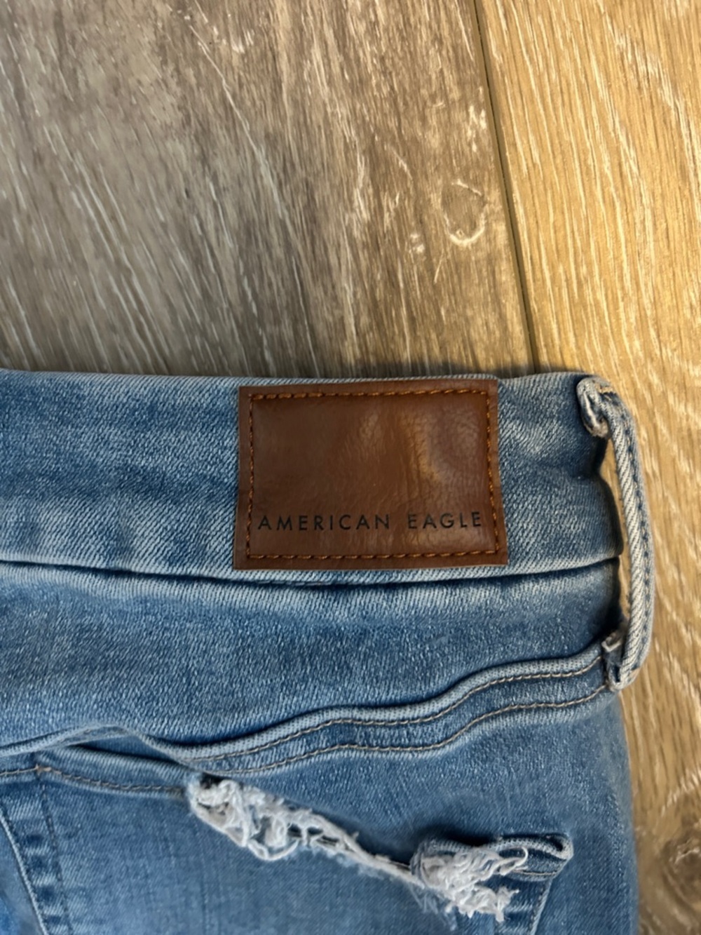 American Eagle Outfitters Distressed Light Blue Skinny Jeans- Great shape! - Picture 4 of 6